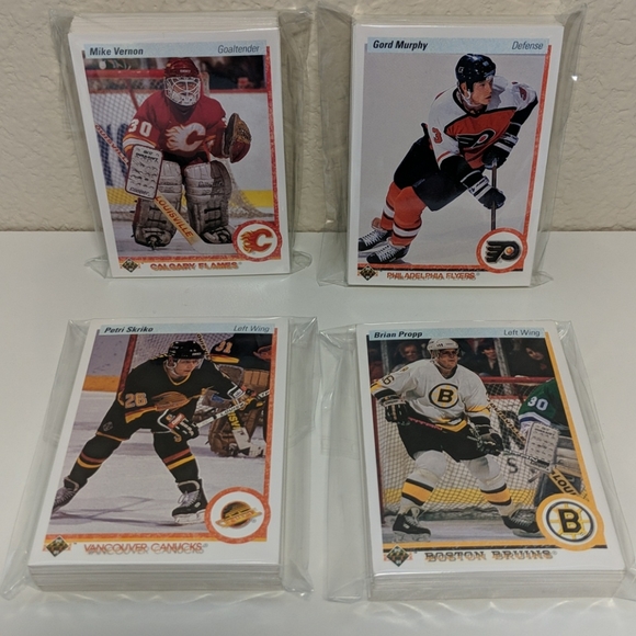 '90-91 Hockey Card Pack - Picture 3 of 4